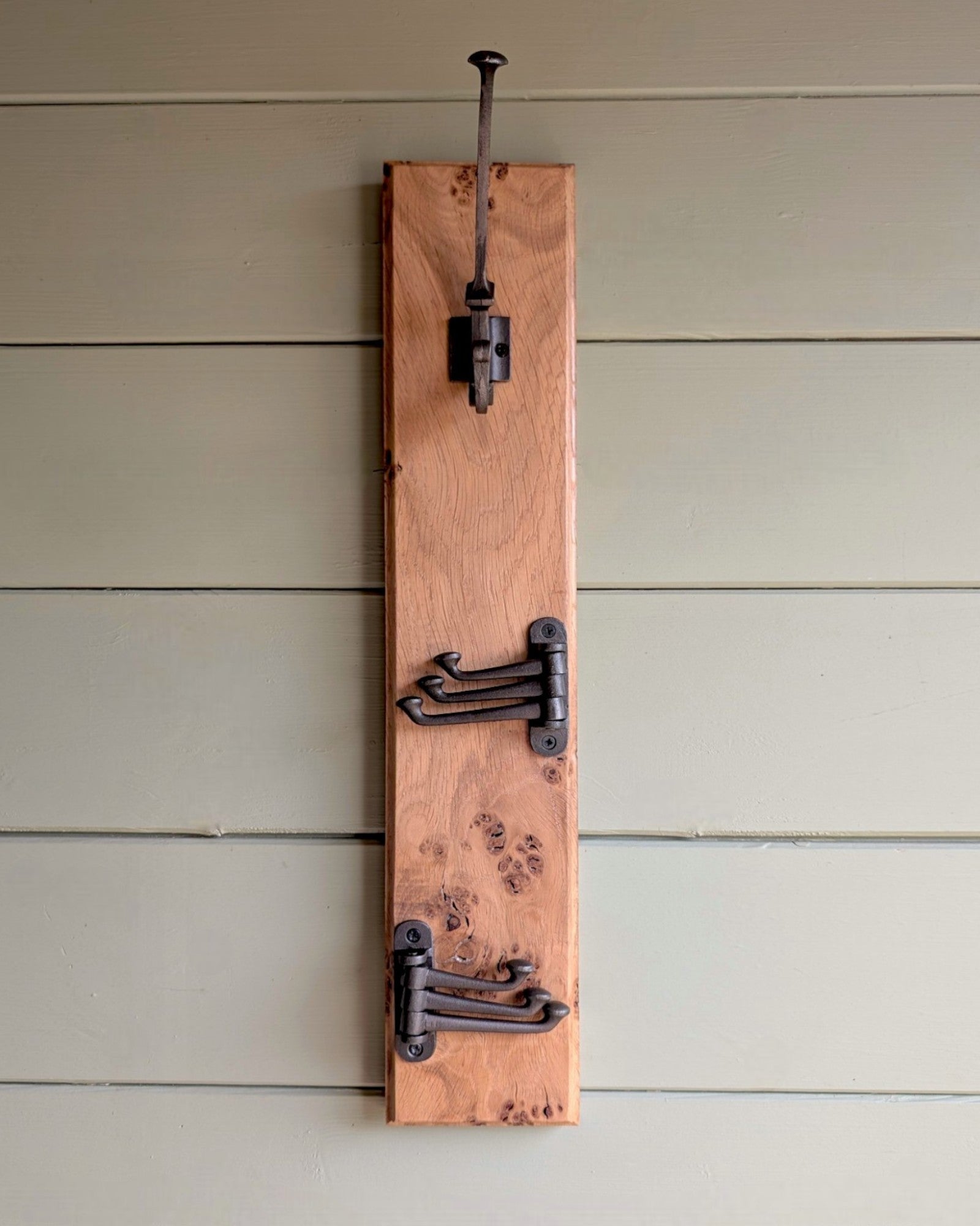 Vertical Pippy Oak Coat Rack