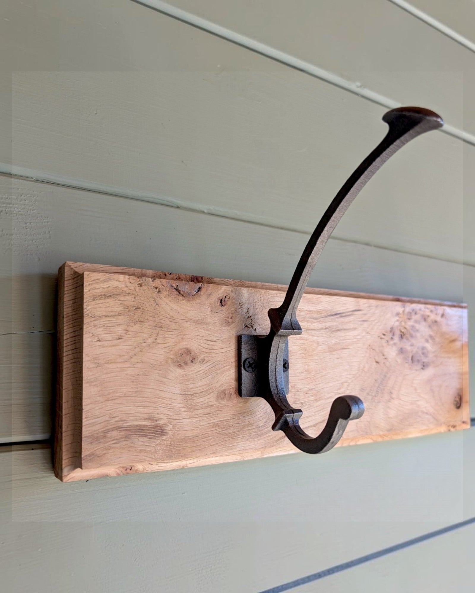 Straight Edge Pippy Oak Coat Rack